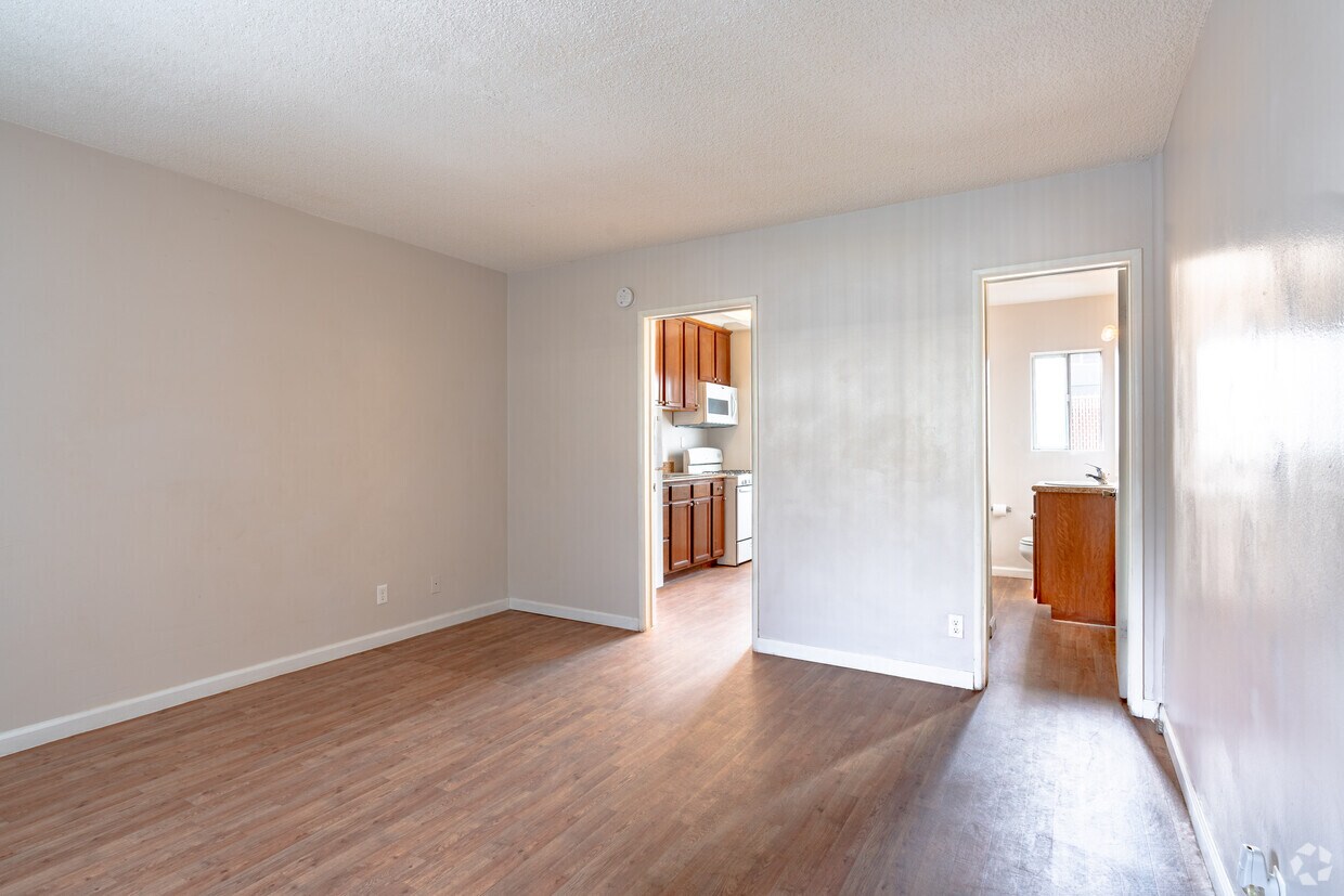 Kingston Apartments in Sherman Oaks, CA Westside Rentals