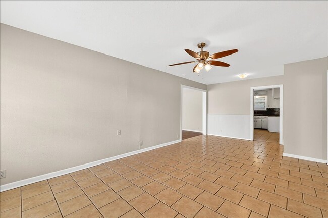 Foto del edificio - 929 Ashland Dr