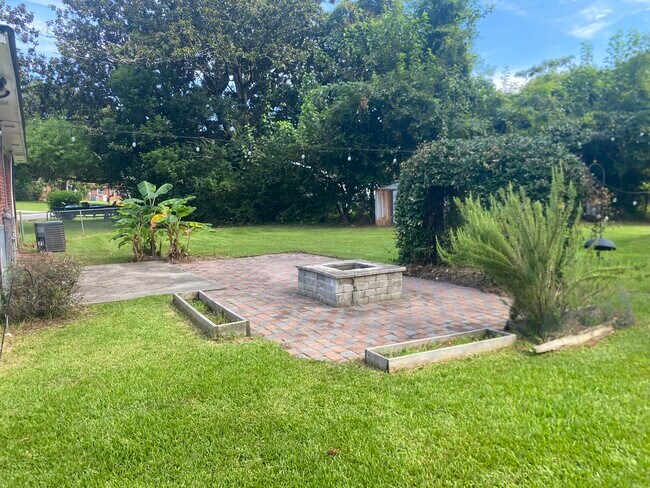 Foto del edificio - 2309 Scheper Ln