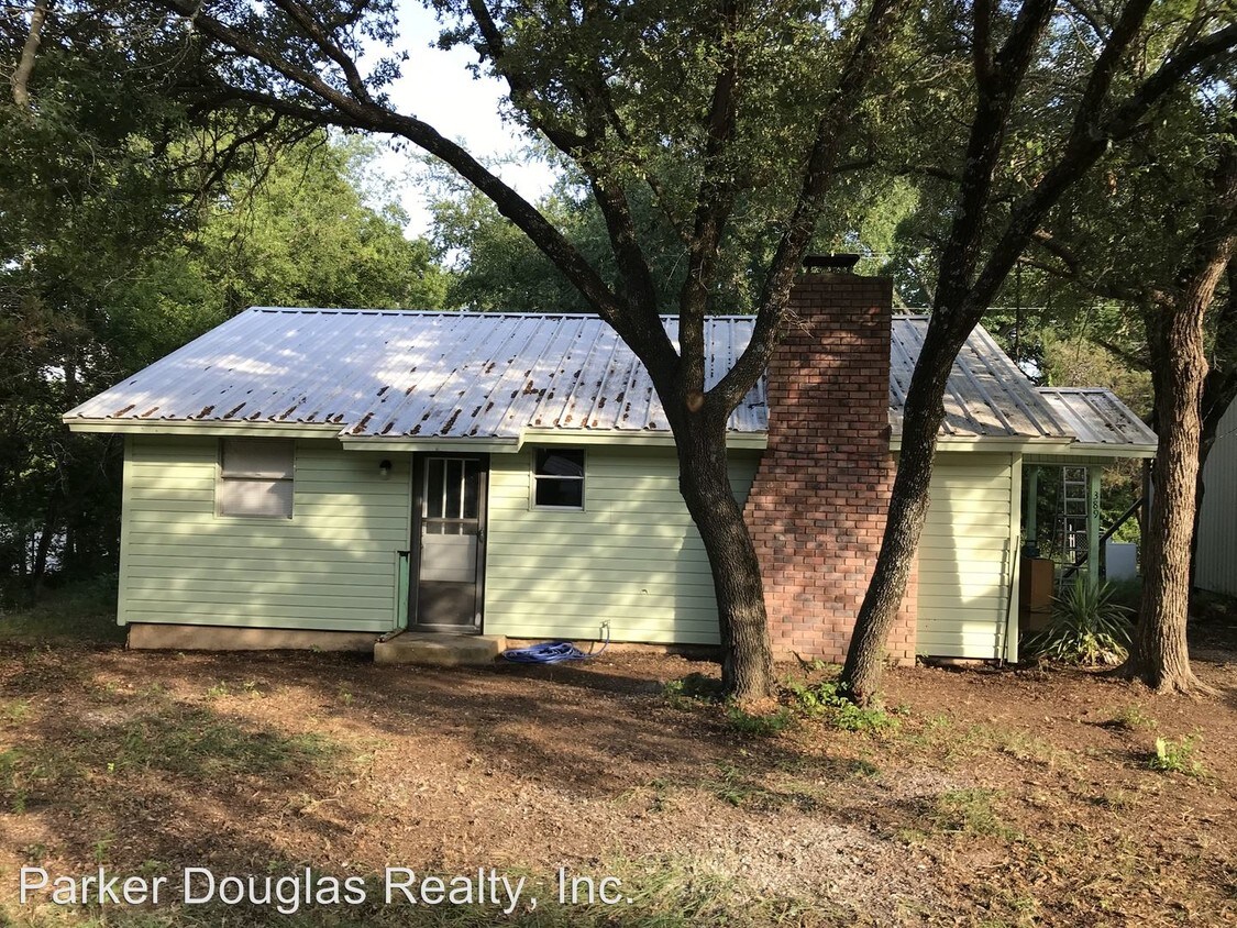 Primary Photo - 2 br, 1 bath House - 389 Shotgun Dr.