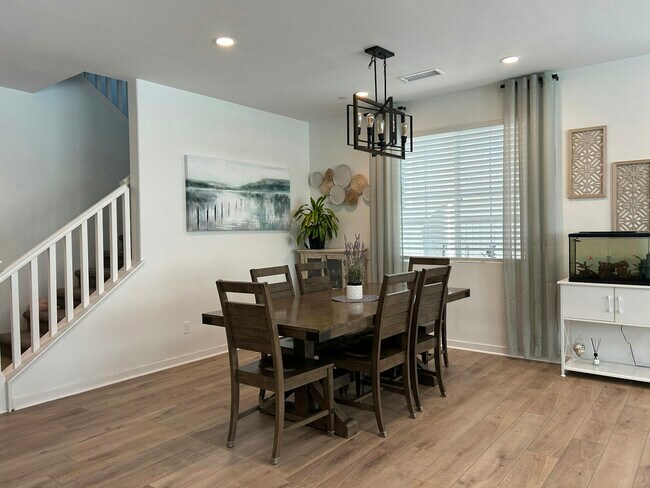 Building Photo - 9020 Hightail Dr