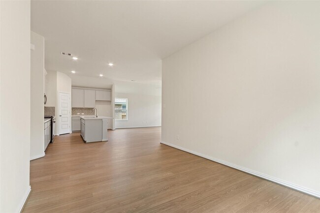 Building Photo - 21307 Harris Pk Ct