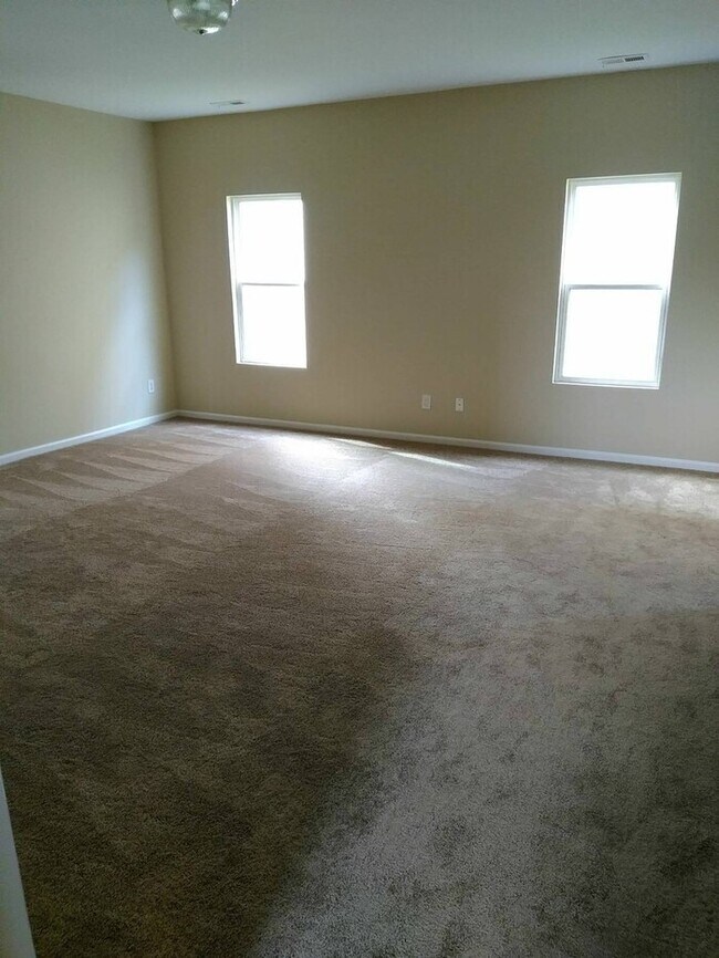 Foto del edificio - Spacious 4 Bedroom, 2.5 Bathroom Home!