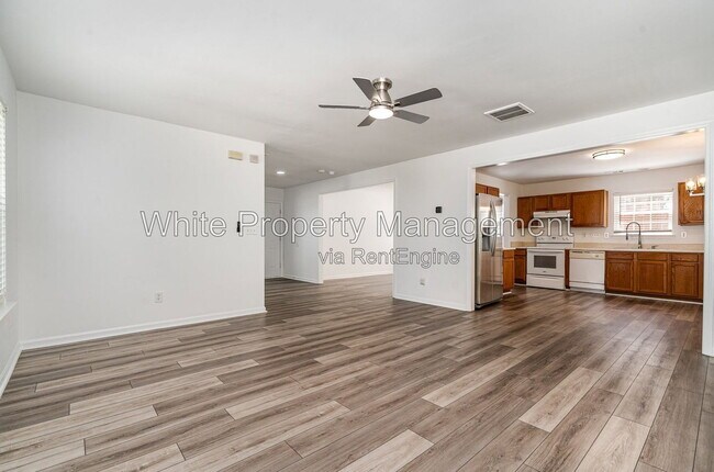 Foto del edificio - 10307 Seedling Ln