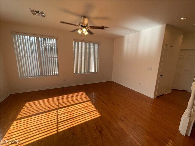 Foto del edificio - 6262 Tillman Crest Ave