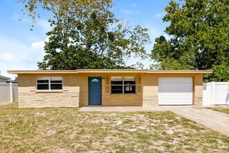 Building Photo - 11034 Taft Dr