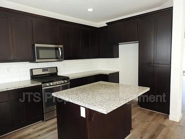 Building Photo - 3048 Ivy Creek Ln