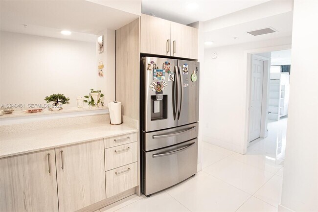 Foto del edificio - 10950 NW 82nd St