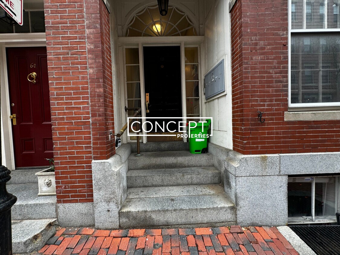 Primary Photo - 62 W Cedar St