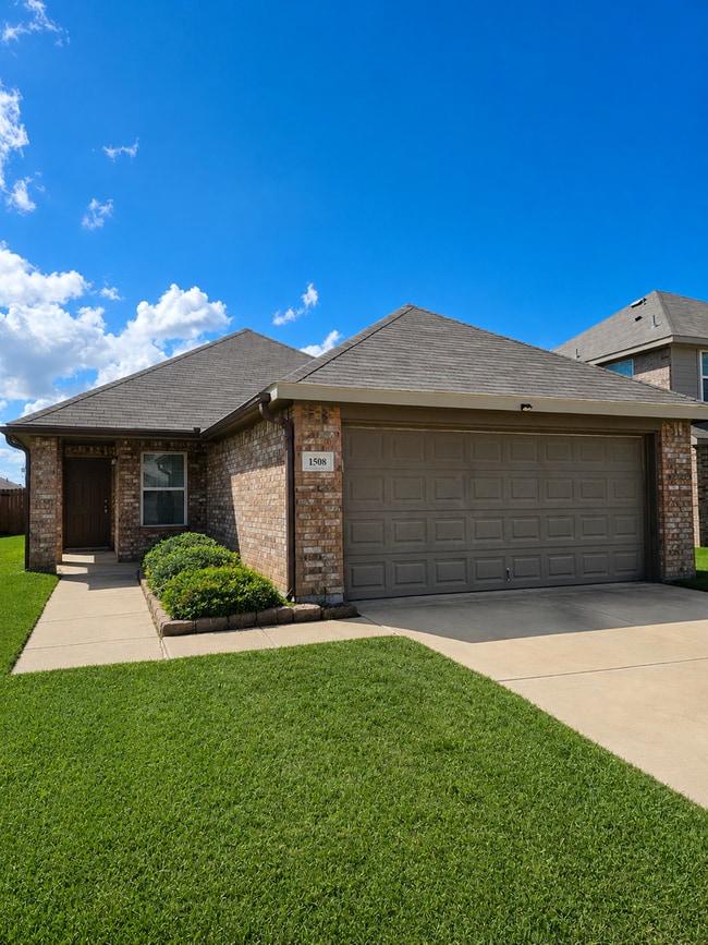 Building Photo - 1508 Blue Jay Dr