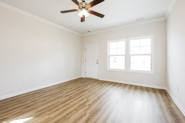 Foto del edificio - 151 Highland Park Ct