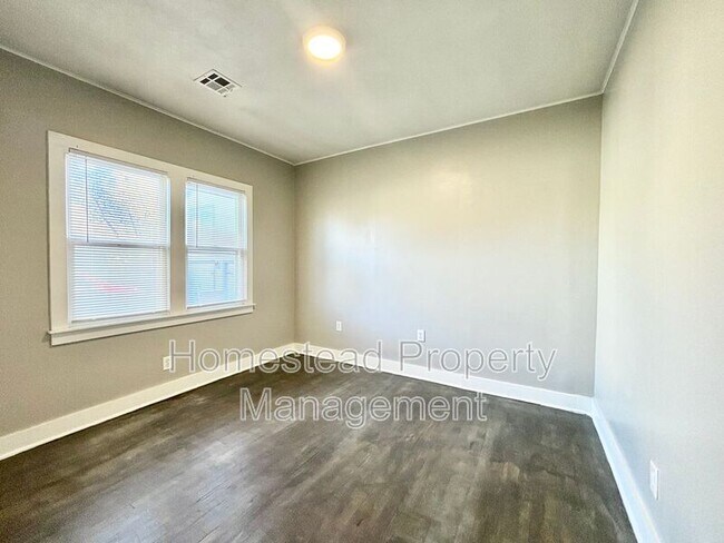 Foto del edificio - 3128 NW 16th St