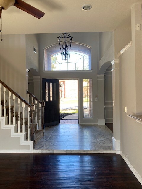 Foto del edificio - 2733 Woodbridge Dr