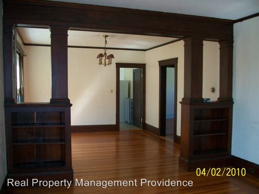 Building Photo - 121 Pawtuxet Ave