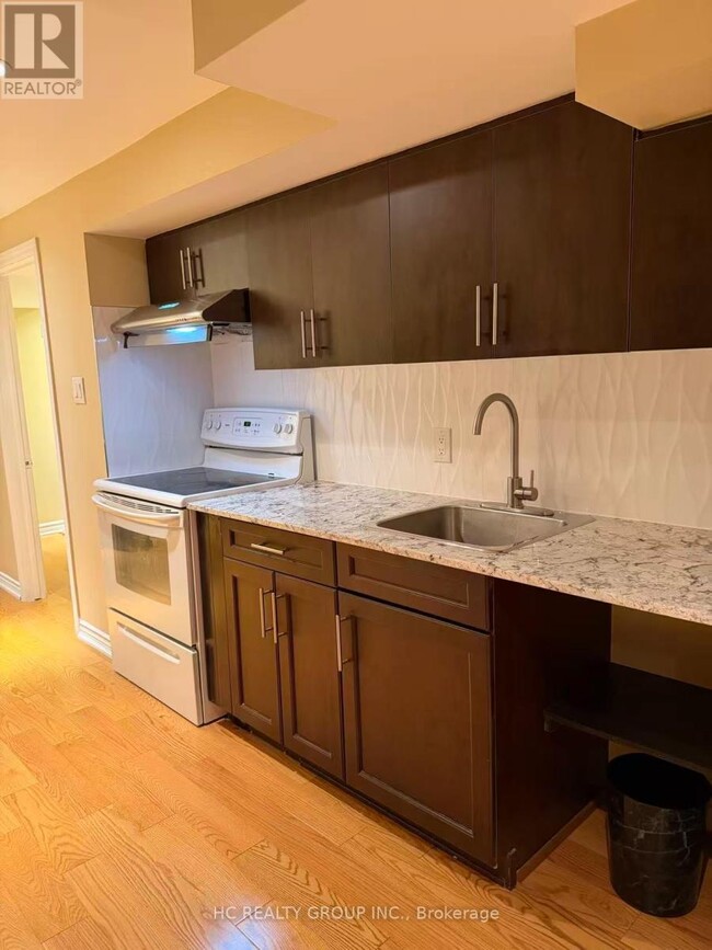 Building Photo - 4650 Crosswinds Dr