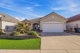 Building Photo - 13912 Loreina Luz Ave