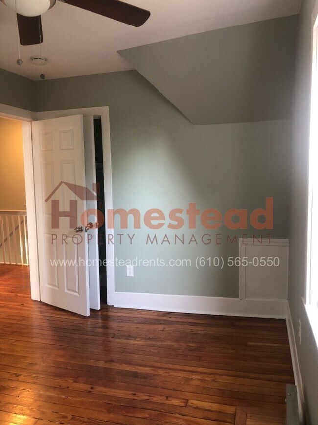 Building Photo - 3 BEDROOM LINWOOD HOME!