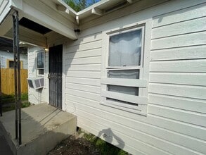 Building Photo - 2717 Napoleon St