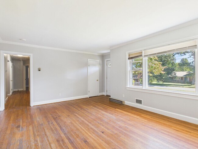 Foto del edificio - 8282 N Mayfield Ln