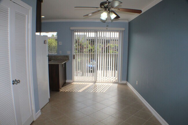 Foto del edificio - Beautiful 2Bd/1.5Ba Condo w/Washer/Dryer, ...