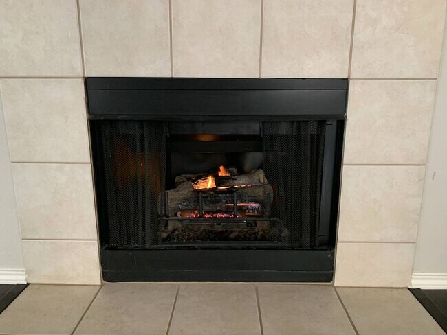 Foto del edificio - 15428 Adlong Dr