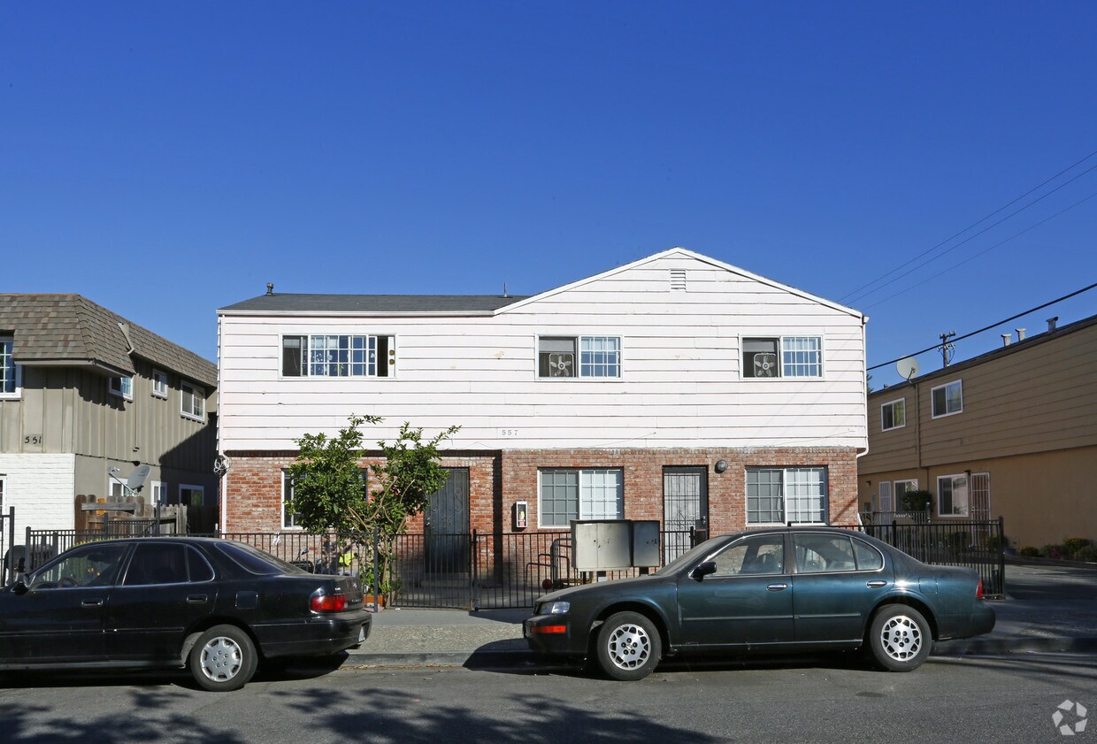 Foto del edificio - 557-563 Avalani Ave