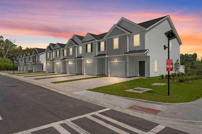 Foto del edificio - 5794 Ogeechee Rd