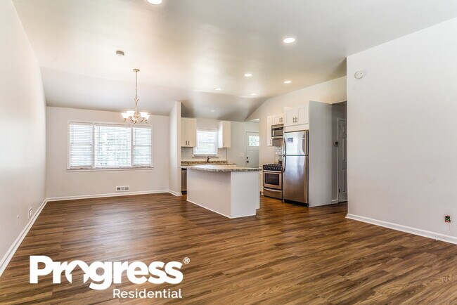 Building Photo - 303 Edgemoor Rd