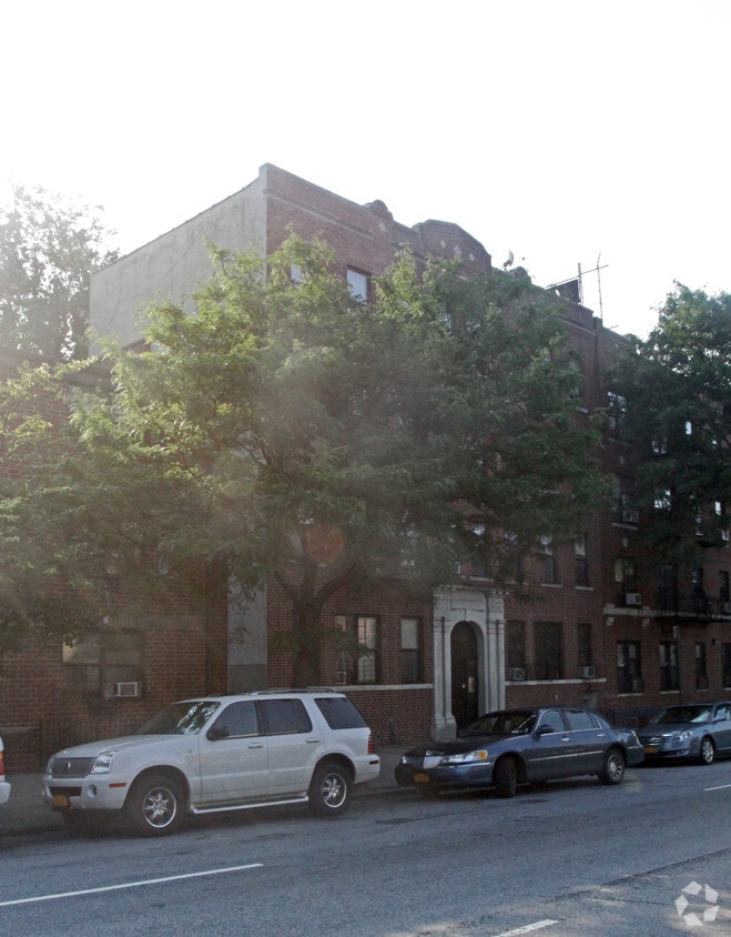 Building Photo - 623 Howard Ave