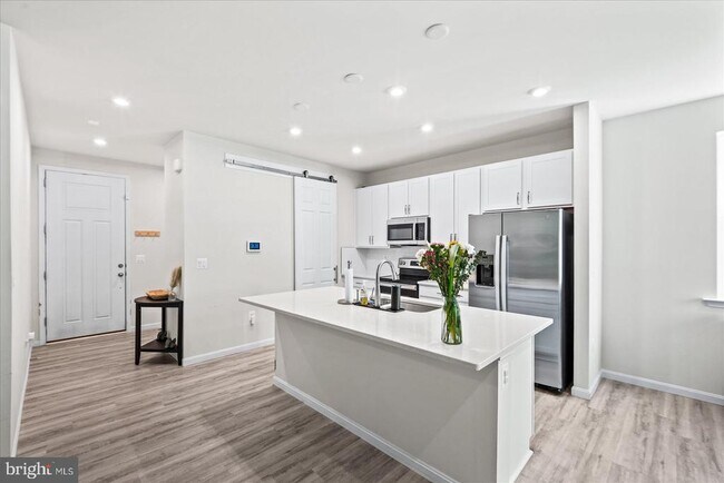 Foto del edificio - 2848 White Tail Dr