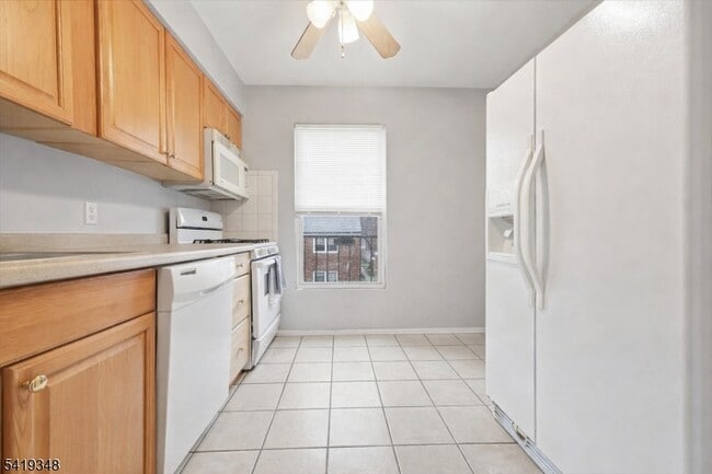 Foto del edificio - 343 Bloomfield Ave