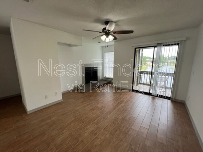 Building Photo - 10200 Belle Rive Blvd