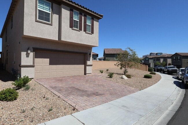 Building Photo - Gorgeous 2 Story Home in Gated Community!