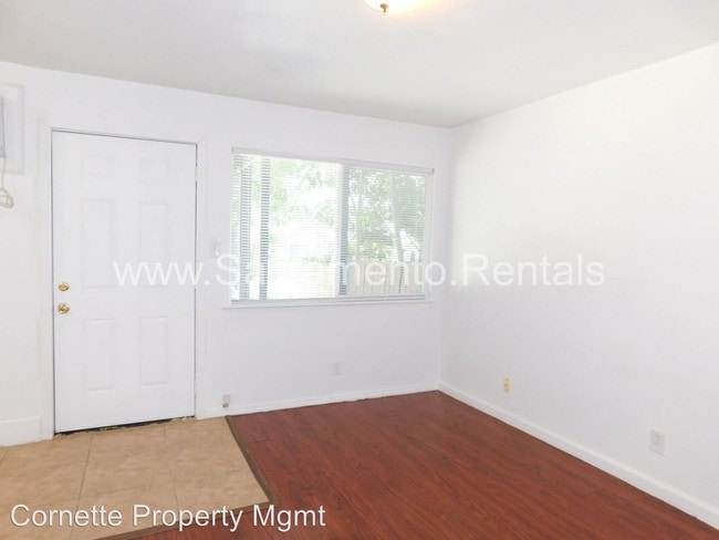 Building Photo - 2390 Oakmont St