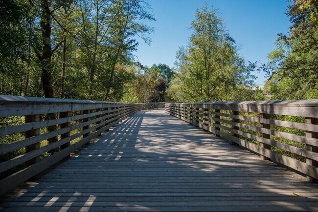 Foto del edificio - 1001 NE Briarcreek Way