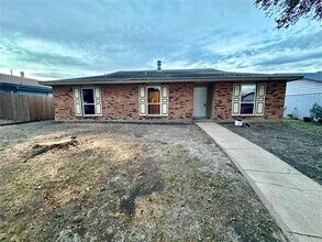 Building Photo - 3101 Silverdale Ln