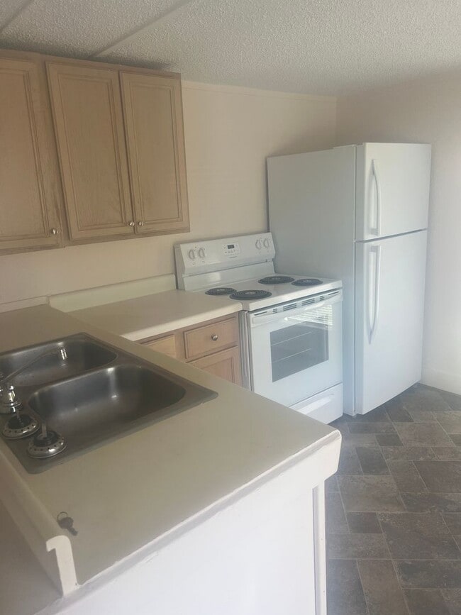 Foto del edificio - 2-Bedroom/ 1-Bath-Mobile Home $1,100/ Mo.