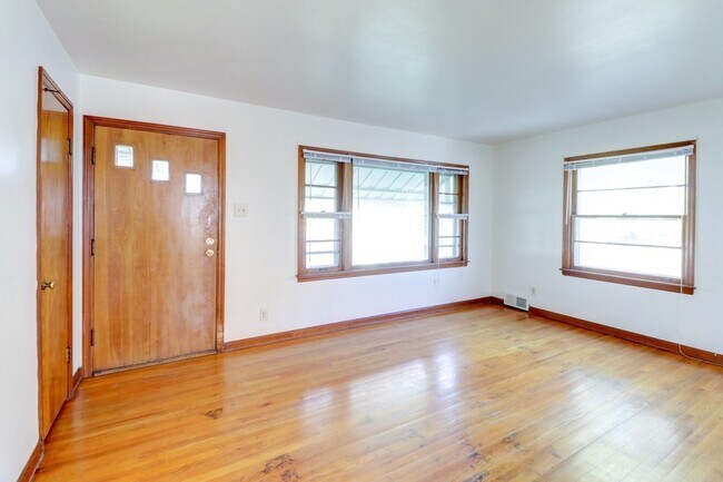 Foto del edificio - 602 S Mattis Ave