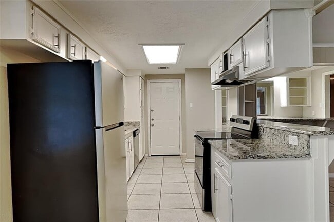 Building Photo - 9707 Mackworth Dr