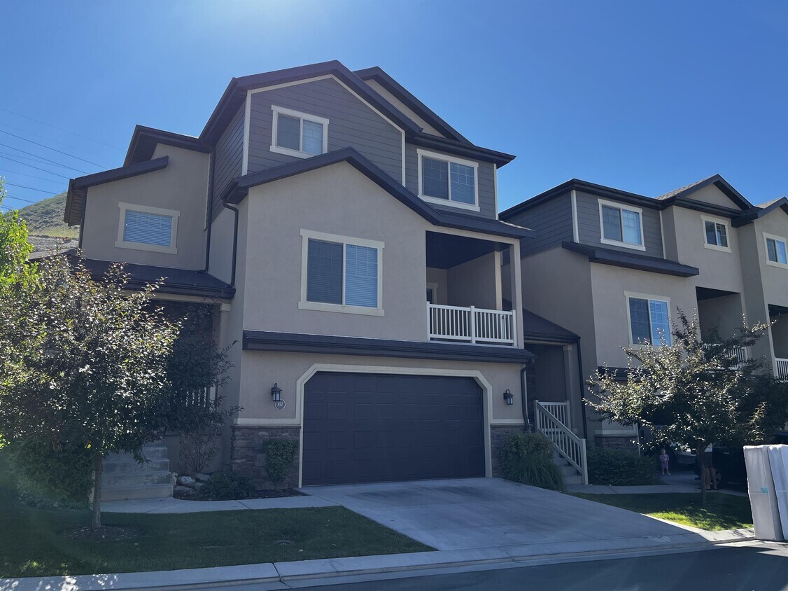 857 Aspen Way, Provo, UT 84606 Townhome Rentals in Provo UT