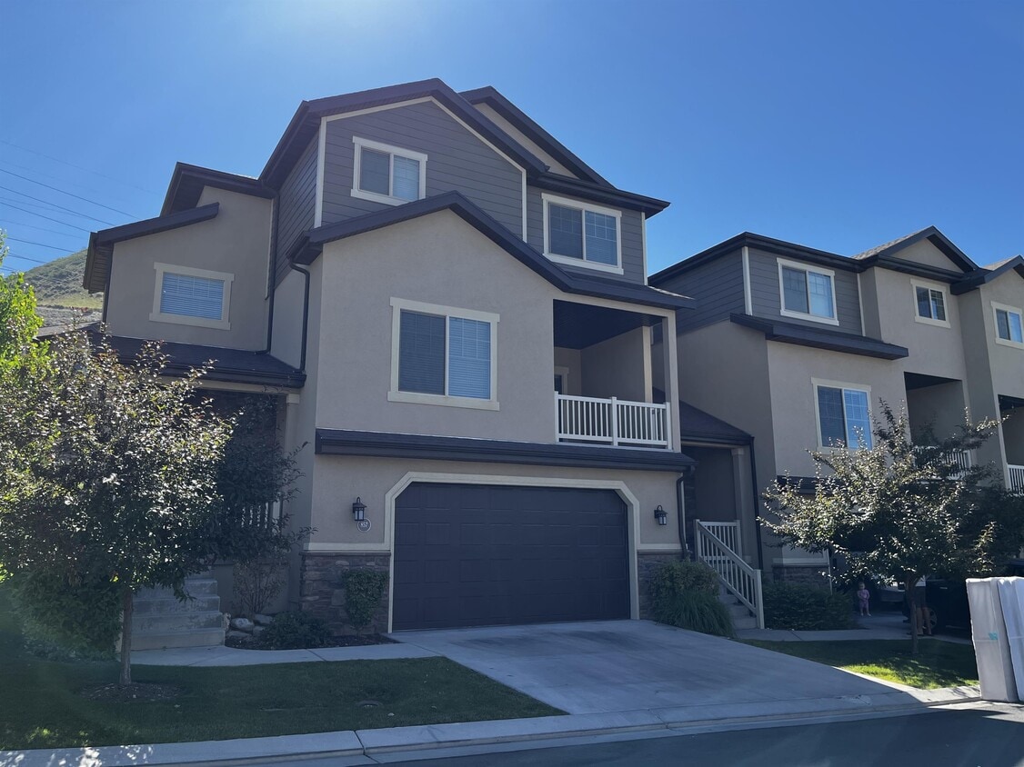 857 Aspen Way, Provo, UT 84606 Townhome Rentals in Provo UT