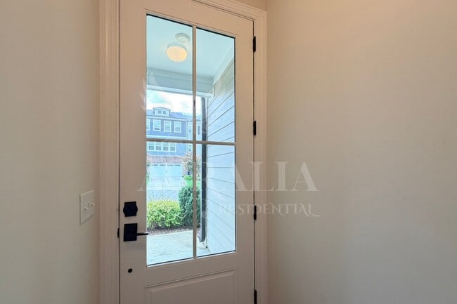 Building Photo - 829 Amley Pl