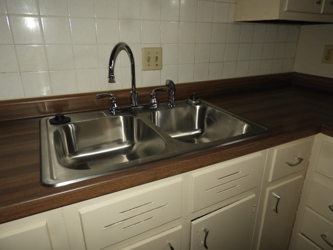 Building Photo - 6006 Dickson Rd