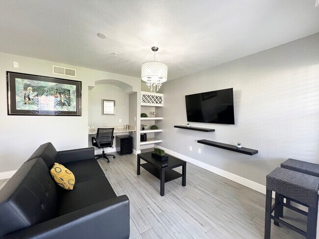 Photo - 7280 Westpointe Blvd Apartment