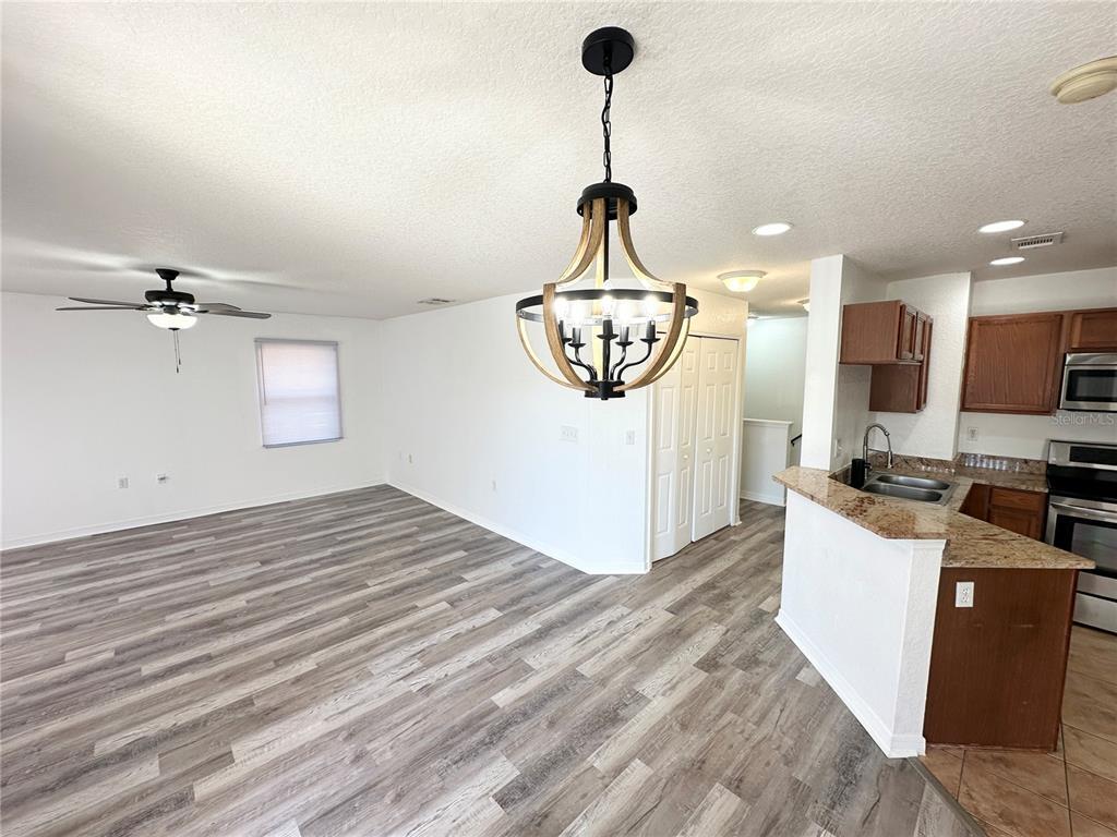 Foto principal - 4600 E Moody Blvd