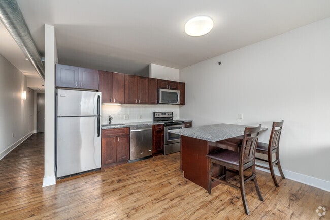 Interior Photo - 712 Fayette Street