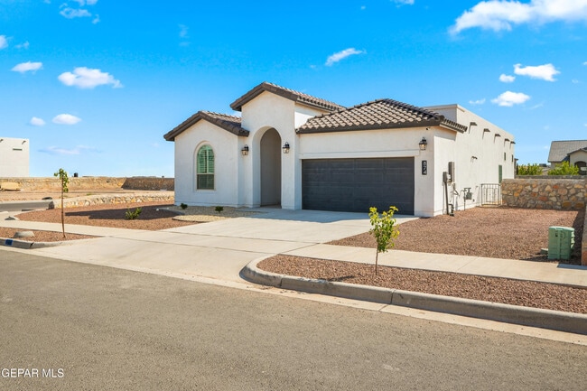 Building Photo - 874 Harpendem Dr