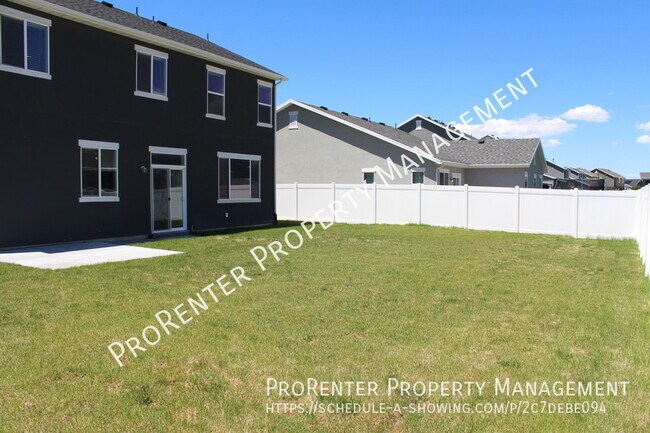 Building Photo - 3609 Water Lilly Ln