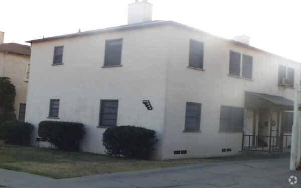 Foto del edificio - 4410-4416 Illinois St