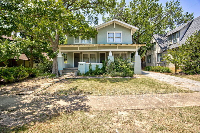 Building Photo - 408 Chautauqua Ave